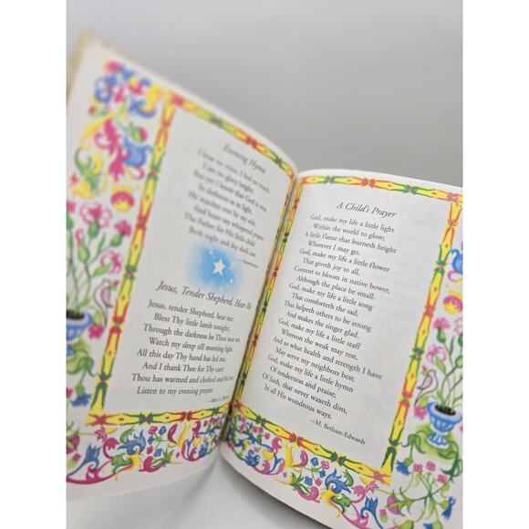 VINTAGE A Little Golden Book PRAYERS FOR CHILDREN 1974 - Picture 3 of 4